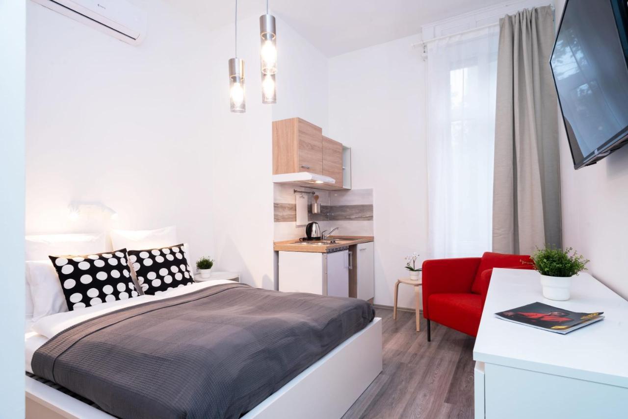 New Comfy Studio At Convenient Location Budapest Luaran gambar