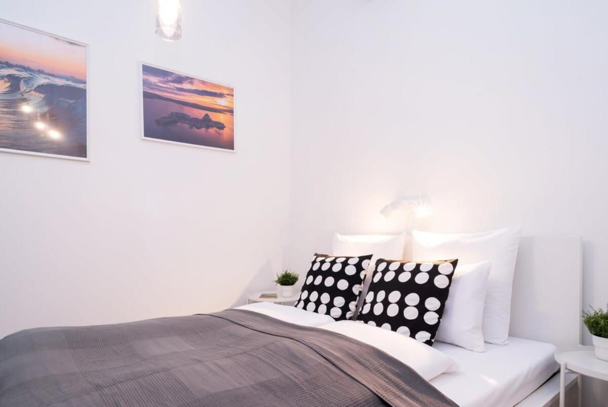 New Comfy Studio At Convenient Location Budapest Luaran gambar